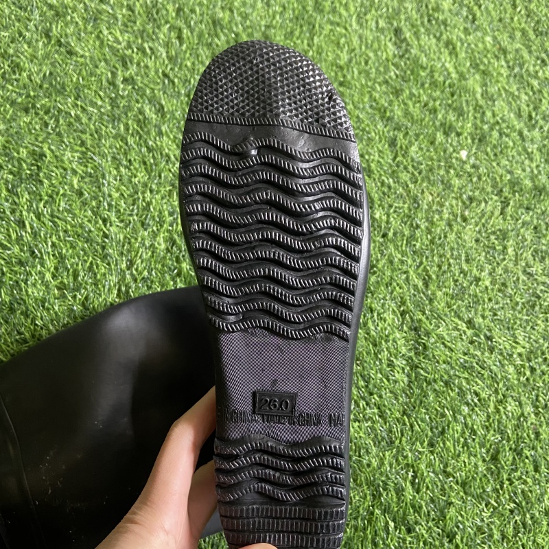 أحذية مطاطية ناعمة مقاومة للما - مراجعة Fishing Boots وسعره